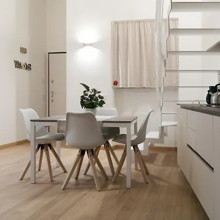 דירה A Casa Della Tata, Como Centro קומו