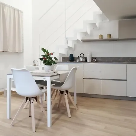 A Casa Della Tata, Como Centro דירה *